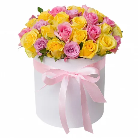 51 роза в коробке