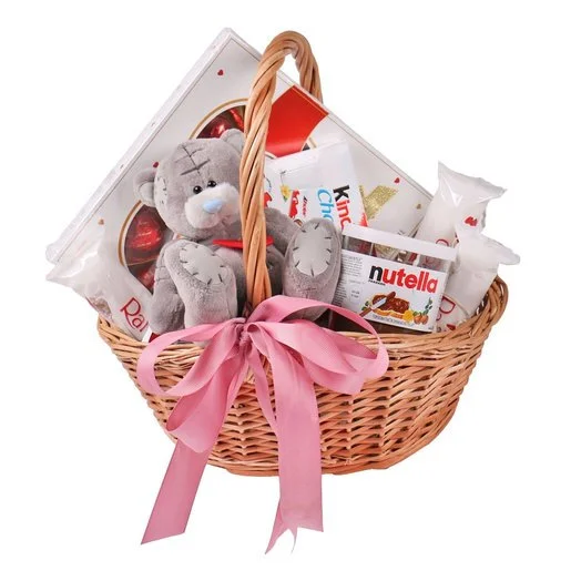 Корзина со сладостями "Самой Любимой"