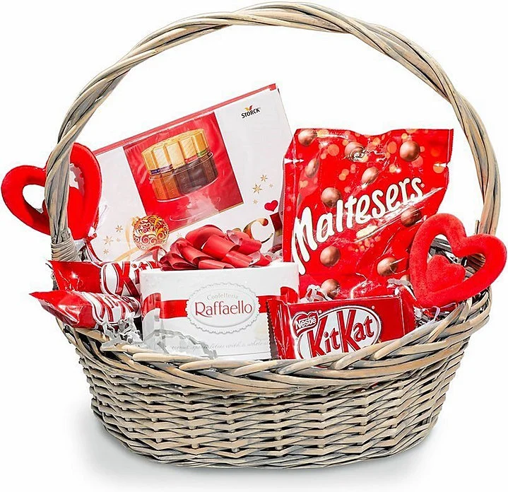 Корзина со сладостями «Тот самый момент»